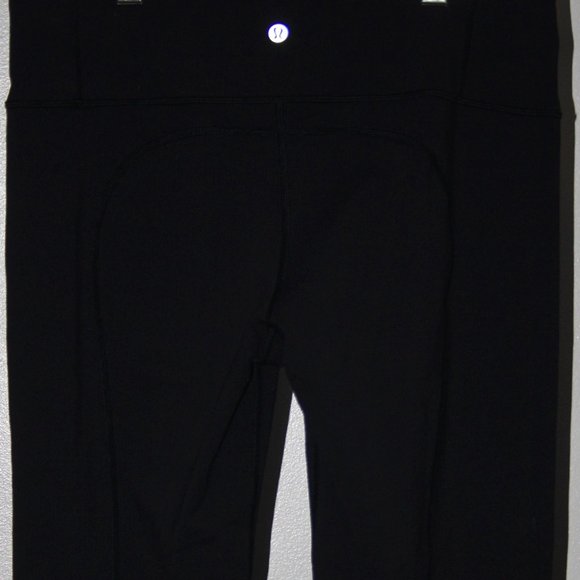 Size 12 - Lulu Lemon - Capris - Picture 1 of 5